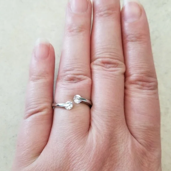 Delicate 18k ring - Picture 6 of 7